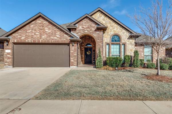 316 Running Water Trail, Fort Worth, TX 76131