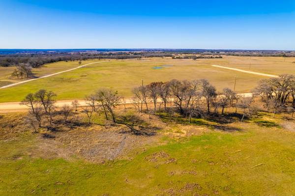 2512 Spirit Court, Tolar, TX 76476