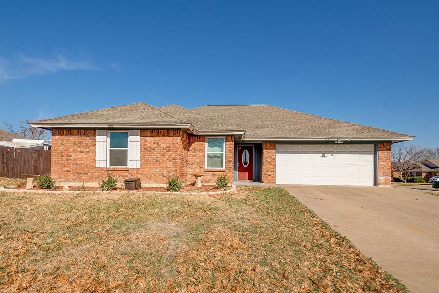 6421 Fairview Drive, Watauga, TX 76148