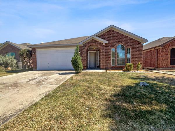 2833 Wakecrest Drive, Fort Worth, TX 76108