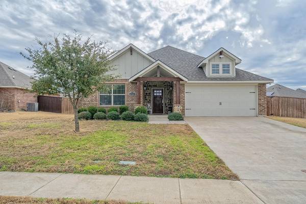 4715 Lakepark Drive, Sanger, TX 76266