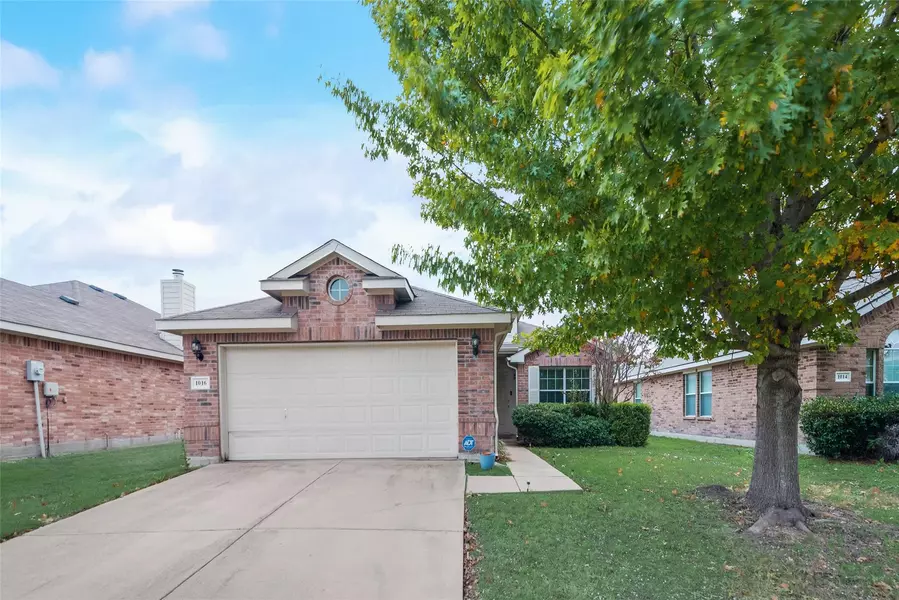 1016 Comfort Drive, Forney, TX 75126