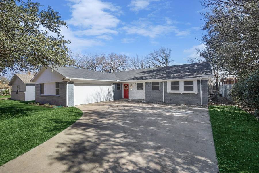 429 Steeple Ridge Road, Everman, TX 76140