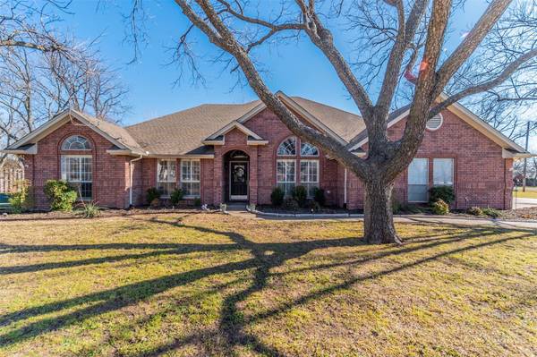 8912 Ellerslie Circle, Granbury, TX 76049