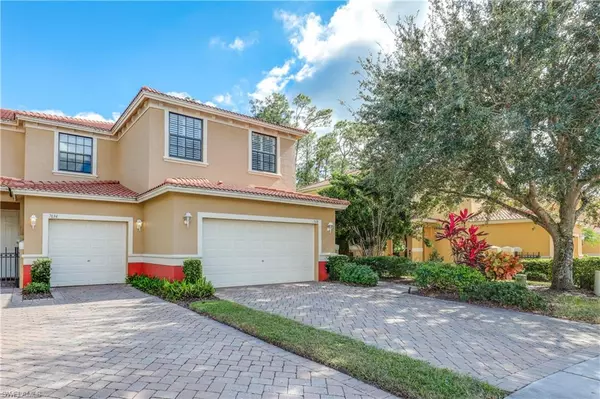 7638 Bristol CIR, Naples, FL 34120