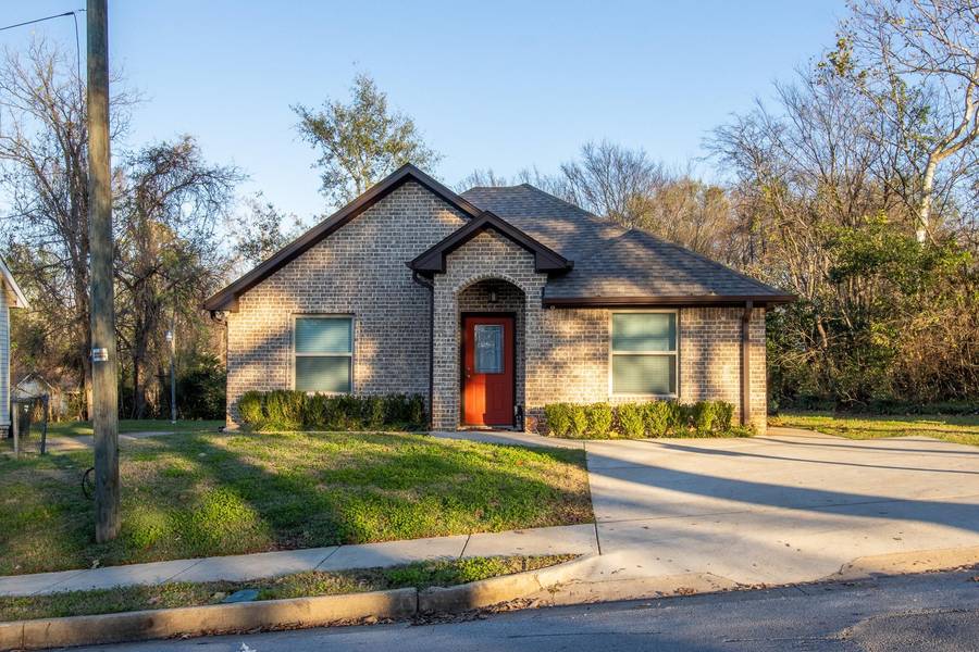 1007 N Border Avenue, Tyler, TX 75702