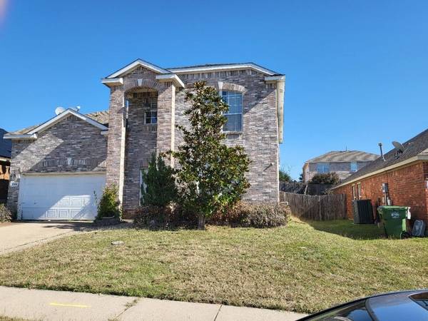 6744 Red Rock Trail, Watauga, TX 76137