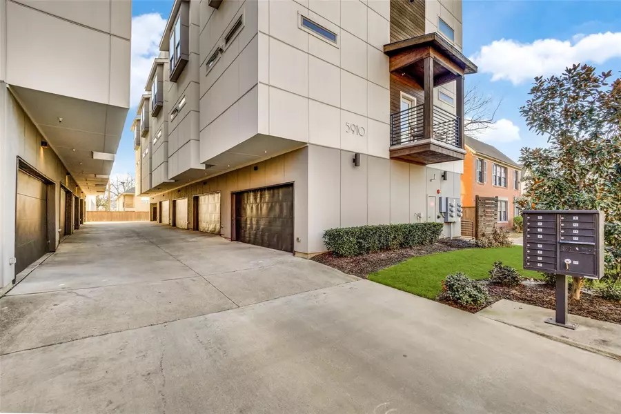 5910 Ross Avenue #1, Dallas, TX 75206