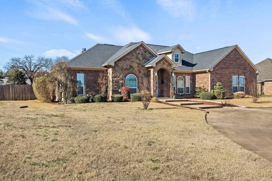 402 Private Road 54166, Pittsburg, TX 75686