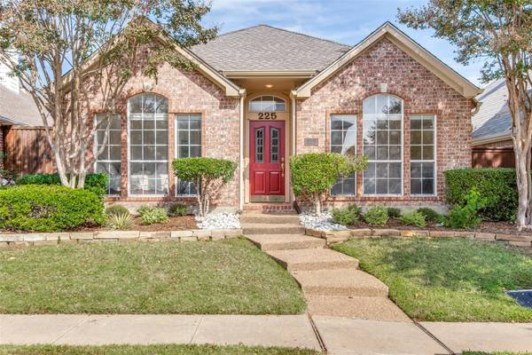 225 Wellington Road, Irving, TX 75063