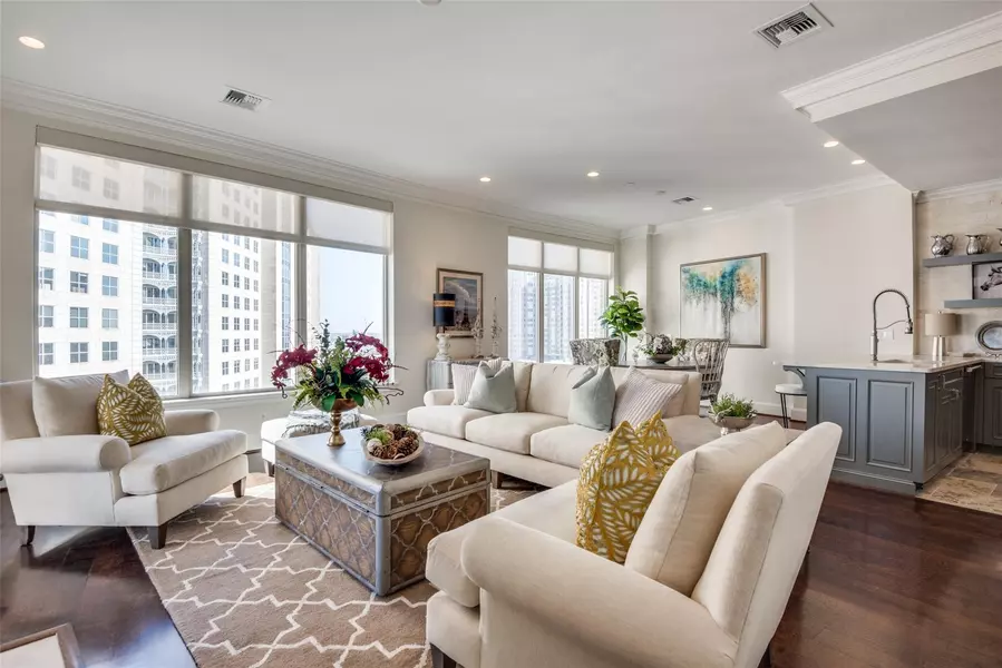 2555 N Pearl Street #1004, Dallas, TX 75201