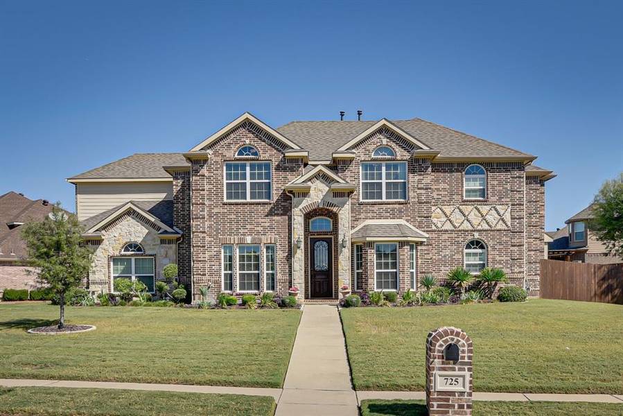 725 Lakewood Drive, Kennedale, TX 76060