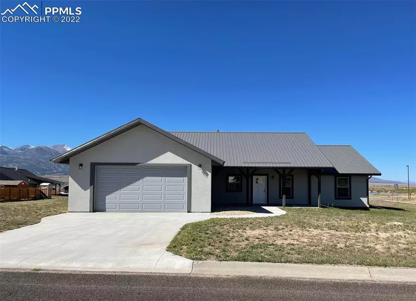 110 Yucca LN, Westcliffe, CO 81252