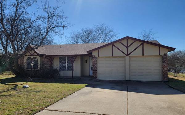 5600 Macaskill Drive, Haltom City, TX 76148