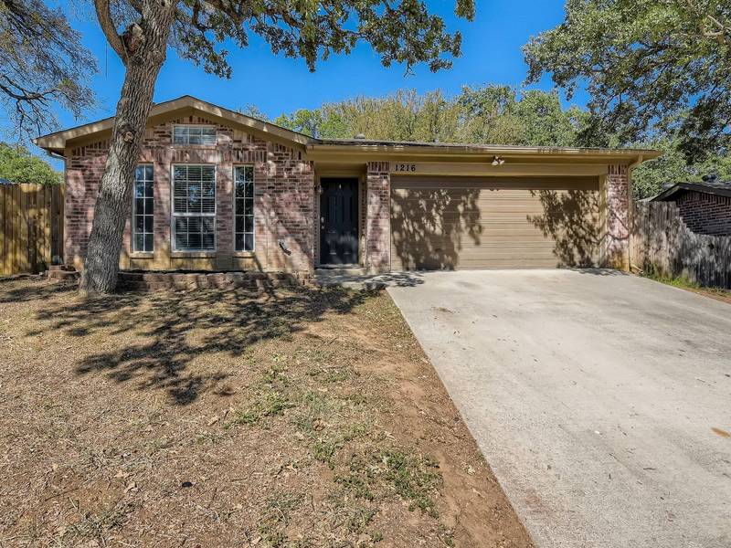 1216 Glen Creek Drive, Mansfield, TX 76063