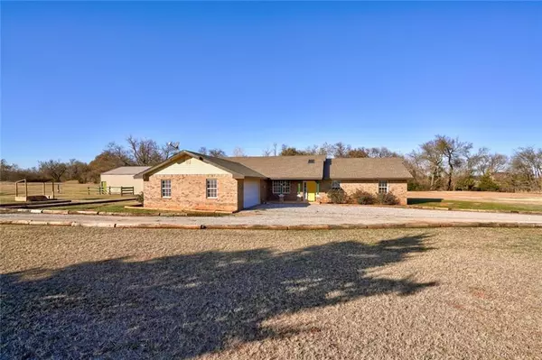 26231 E 870 Road, Cashion, OK 73016