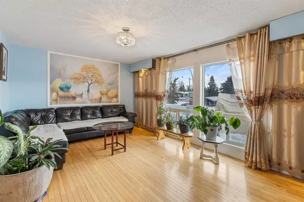 Calgary, AB T2B 0G4,3926 29A AVE SE