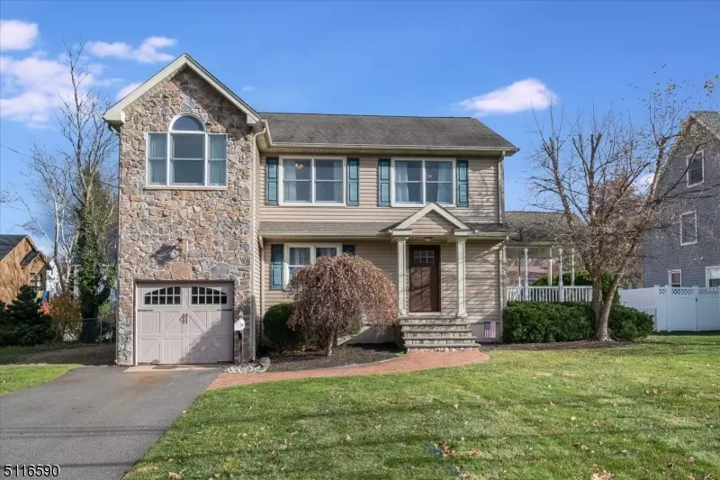 2310 Seneca Rd, Scotch Plains Twp., NJ 07076