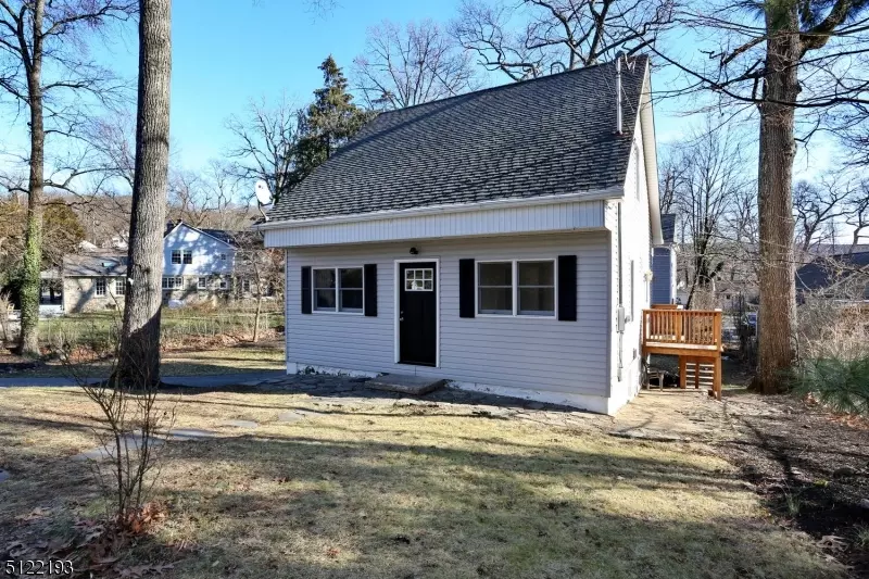 37 Maple Rd, Ringwood Boro, NJ 07456