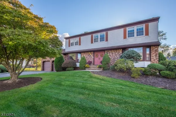 3 Windsor Ct, Fairfield Twp., NJ 07004