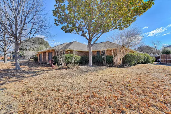 Carrollton, TX 75007,1632 Silverleaf Drive