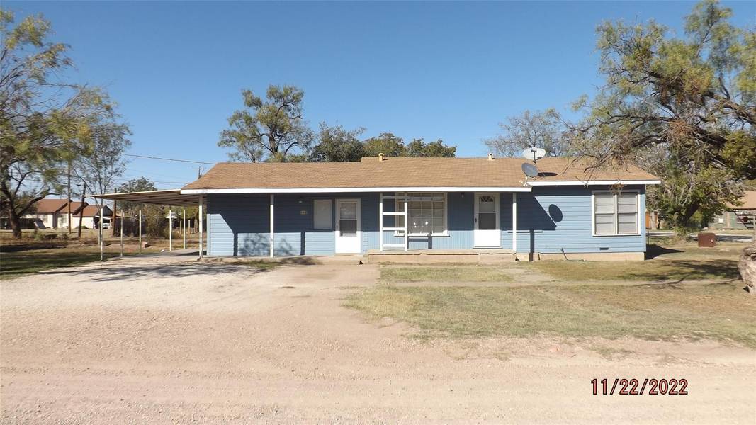 112 NW Avenue C, Hamlin, TX 79520