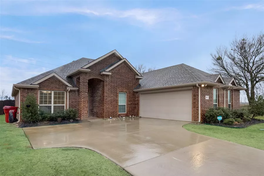 901 Hidden Creek Drive, Royse City, TX 75189