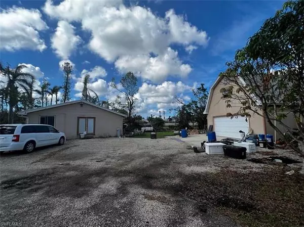 12990 Iona RD, Fort Myers, FL 33908