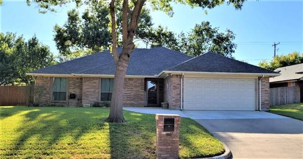 1407 Whispering Water Lane, Mansfield, TX 76063