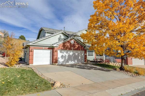 740 Sableglen CT, Colorado Springs, CO 80906