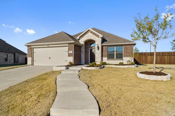 402 Oleander Drive, Royse City, TX 75189