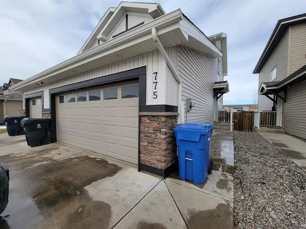 Lethbridge, AB T1J 4B9,775 Silkstone Close W