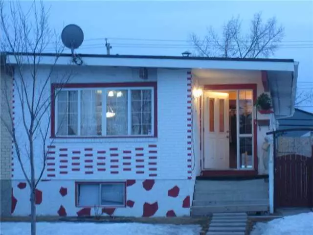 Calgary, AB T2A 0B2,5521 8 AVE SE