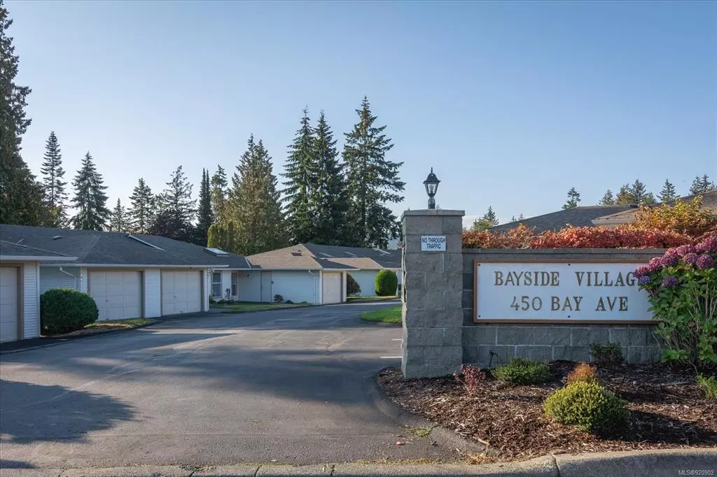 Parksville, BC V9P 2K2,450 Bay Ave #15