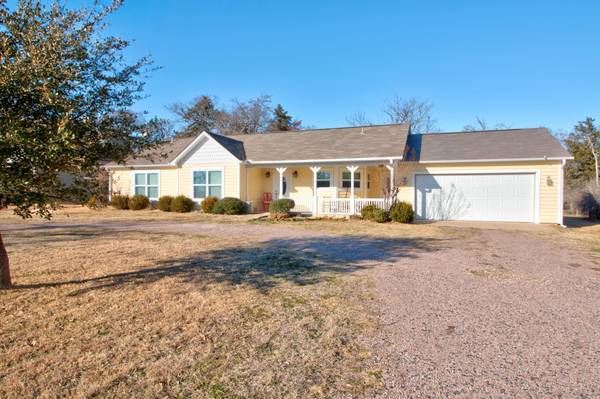 103 Seminole Drive, Lake Kiowa, TX 76240