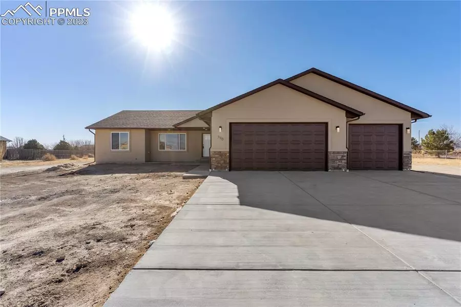 790 E Bedford DR, Pueblo West, CO 81007