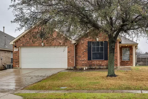 13784 Trail Stone Lane, Fort Worth, TX 76052