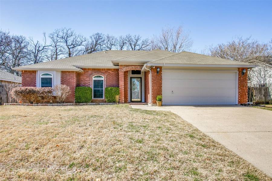 2102 Wedgewood Drive, Grapevine, TX 76051