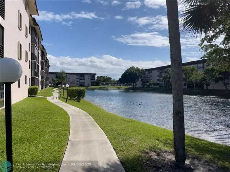 4940 E Sabal Palm Blvd  #304, Tamarac, FL 33319