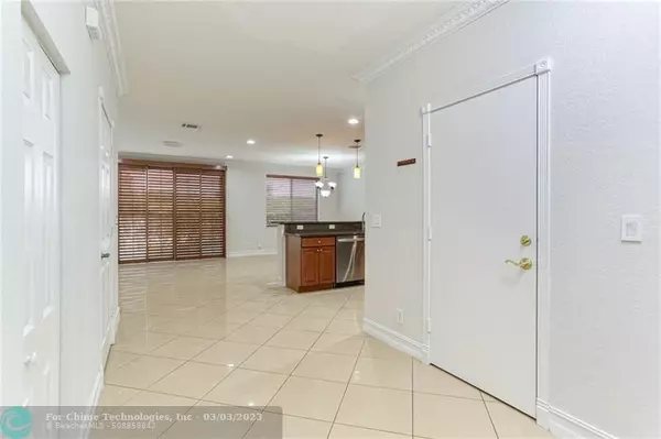 Boynton Beach, FL 33426,2769 S evergreen circle