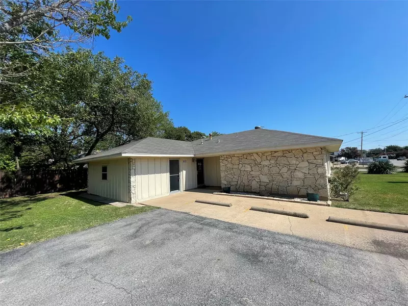 800 Paluxy Road, Granbury, TX 76048