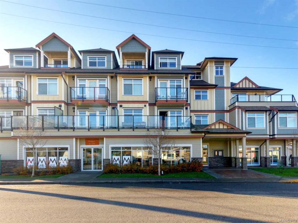 Duncan, BC V9L 3V9,5822 Garden St #304