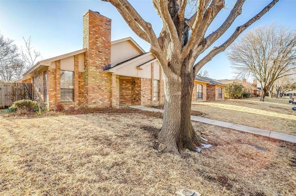 1105 Appleton Drive, Mansfield, TX 76063