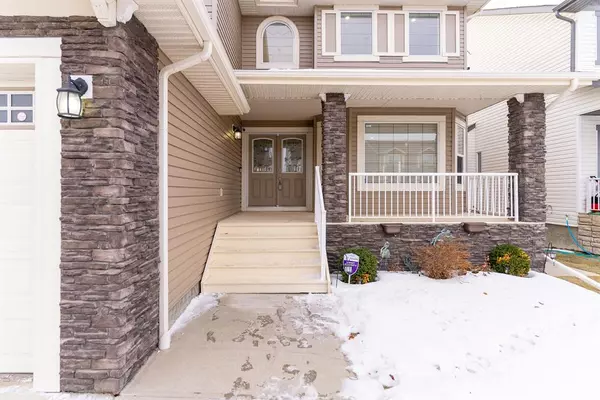 Airdrie, AB T4B 3K4,1069 Channelside DR SW