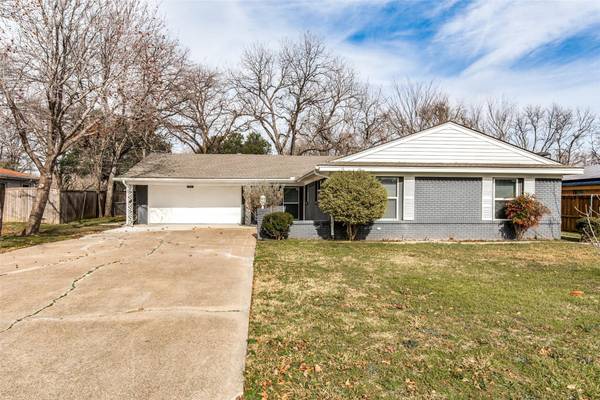 746 Greenland Way, Grand Prairie, TX 75050