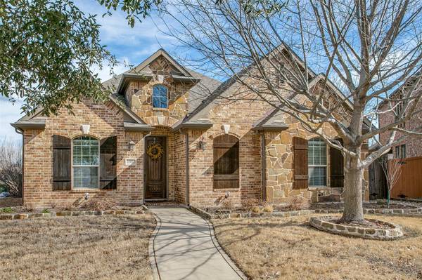 6904 Finch Drive, North Richland Hills, TX 76182