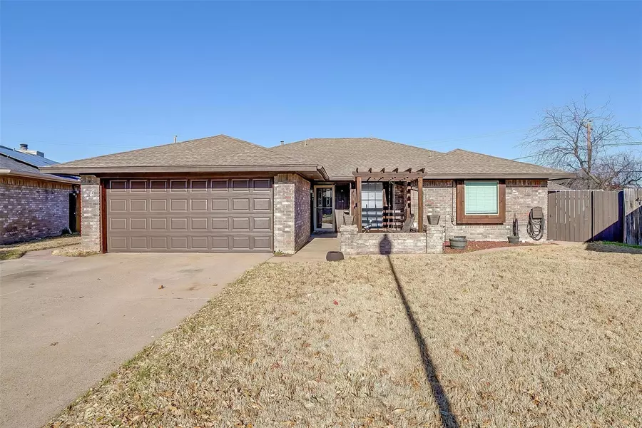 2600 S Meadow Drive, Fort Worth, TX 76133