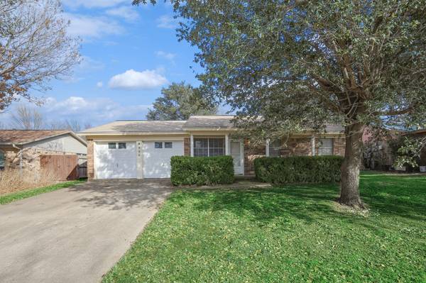 6624 Mona Lisa Avenue, Watauga, TX 76148