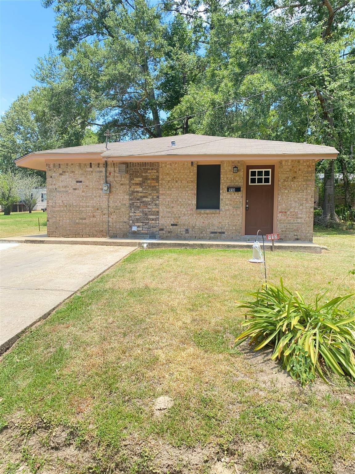 910 Martin Luther King Jr Drive, Winnfield, LA 71483