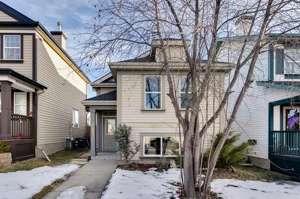 Calgary, AB T3K5Z8,243 Covepark PL NE